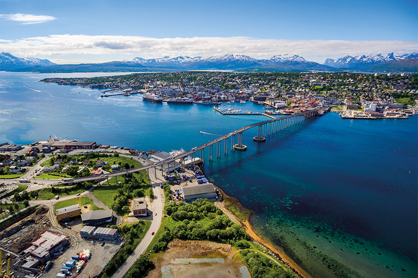 image 1 Pont de la ville de Tromso Norvege 39 it 683319826