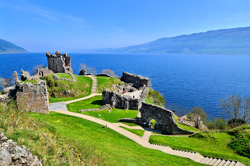 image Angleterre Loch Ness Ruines chateau Urquhart  fo
