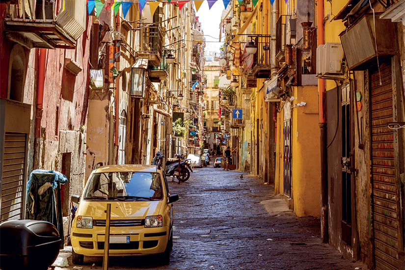 image Italie Naples Ruelle dans la vieille ville 11 as_119204070