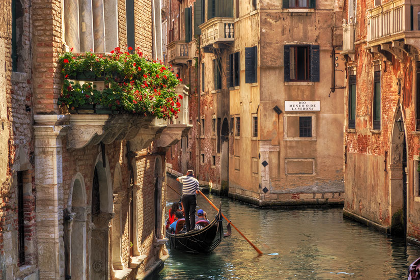 image Italie Venise gondole sur un canal as_57307617