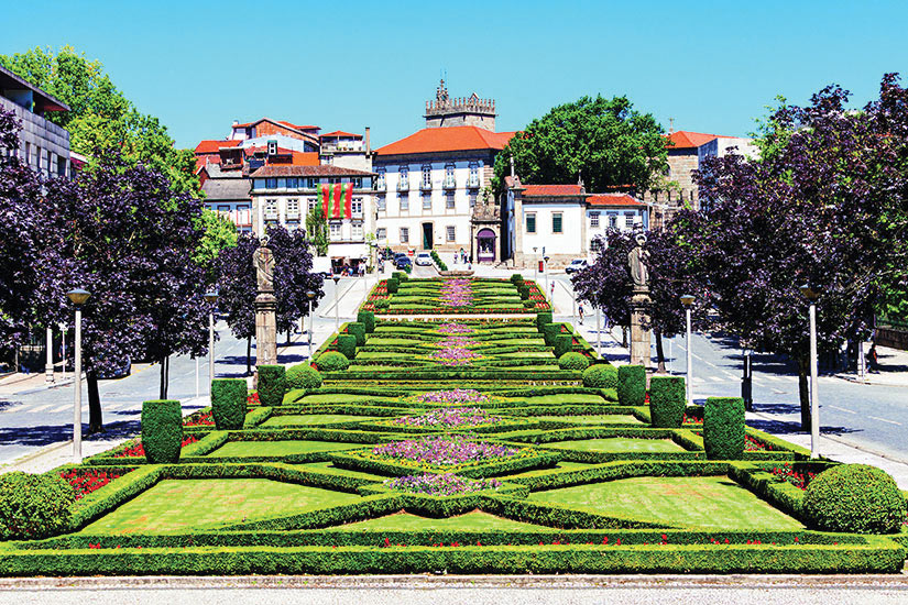image Portugal Guimaraes Jardin  fo