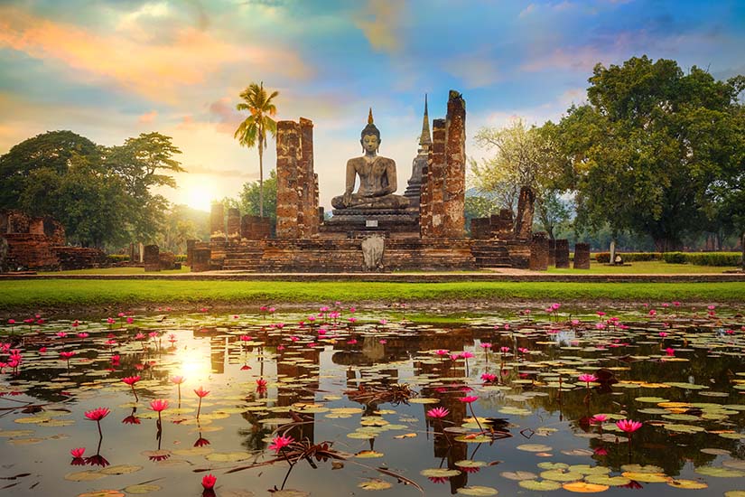 image Thailande Ayutthaya Temple Wat Mahathat as_143180879